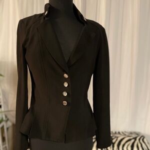 Frank Lyman Fitted Blazer